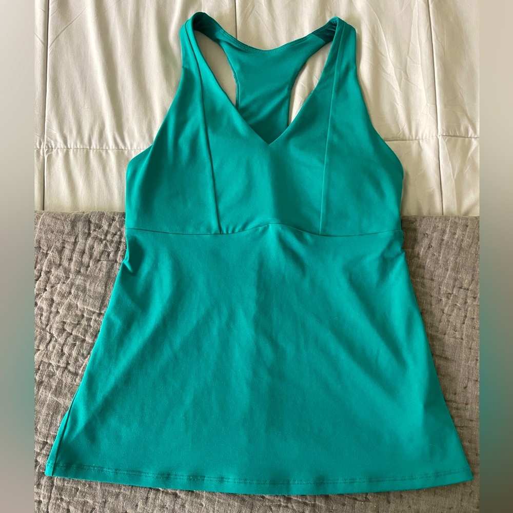 Fabletics On the Go Built-In Bra Dark Jade Teal Tank Top Pocket Removable Cups M